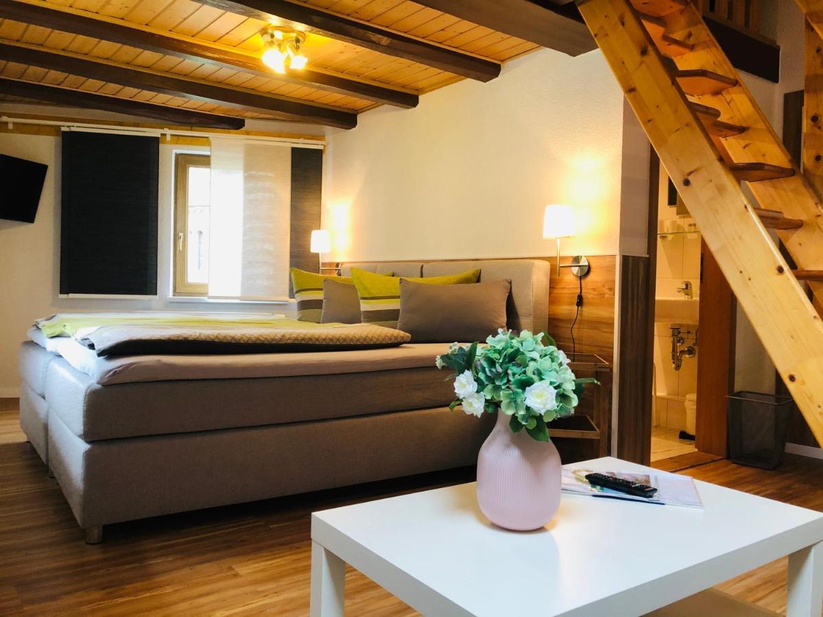 Pension "Tor Zum Rennsteig" Horschel Exteriör bild